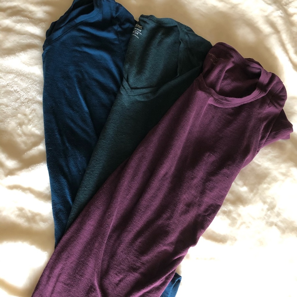 Three (3) short sleeve cotton maternity tops, med